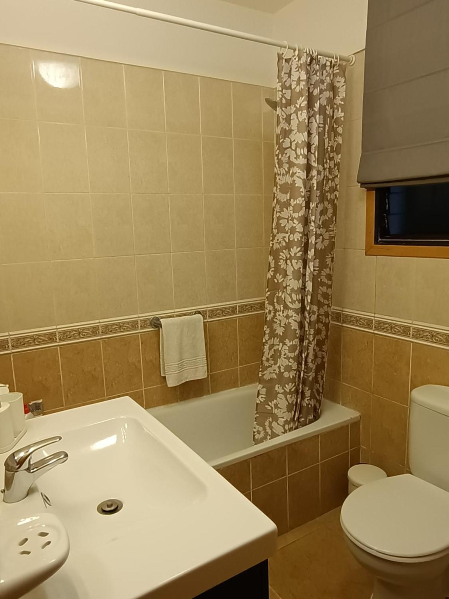 Bright With Pool In Tenerife South Apartamento *